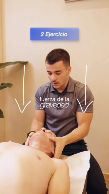 Así continúa su tratamiento | Parte 2 En esta segunda parte os enseño algunos de los ejercicios que forman parte del tratamiento.No están elegidos al azar: se adaptan a la valoración, a las necesidades del paciente y a los objetivos de la sesión.Porque cada caso es diferente, el tratamiento también debe serlo.#fisioterapiagaldakao #ejercicioterapéutico #tratamientopersonalizado #rehabilitación #galdakao